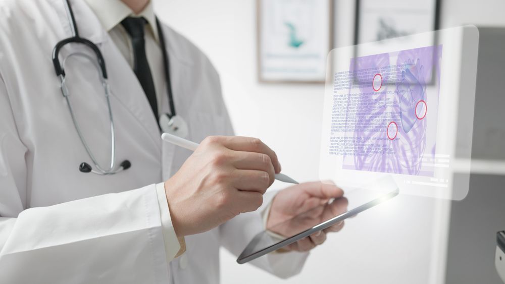 Doctor uses AI chest diagnostics