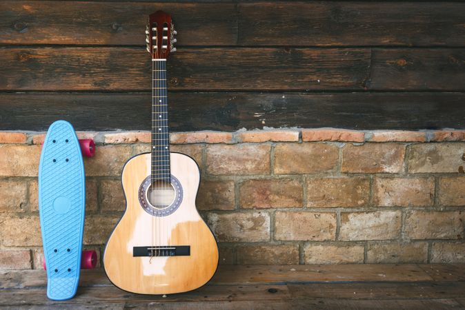 Guitar and cruiser skateboard