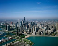 Aerial view of downtown Chicago from Lake Michigan V5kNP0