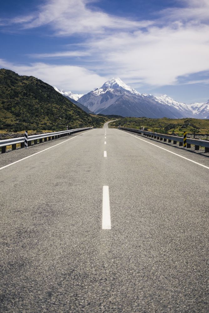Route among big mountains at New Zealand