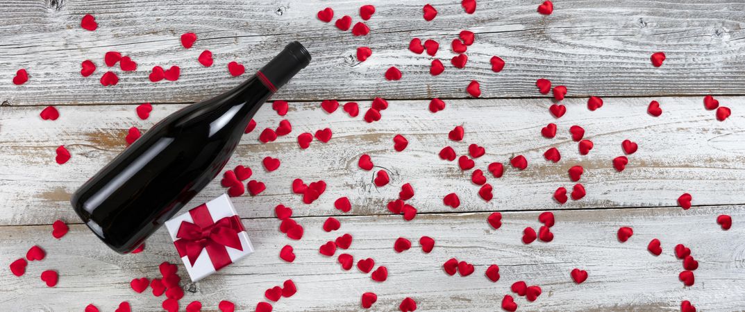 Red wine with romanic gifts for Valentine’s Day love