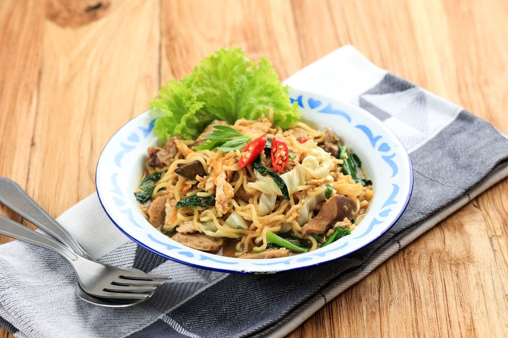 Indonesian Traditional Soup Noodles, Mie Jawa Kuah Nyemek.