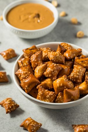 Salty Peanut Butter Pretzels Bites