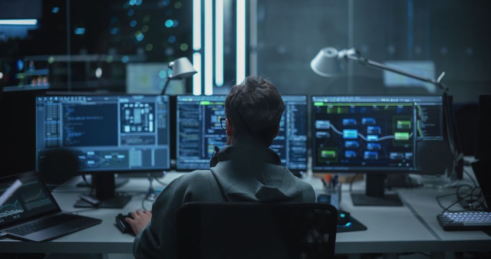 Lone Hacker Breaks Into Government Data Servers and Infects Their System with an Exploit Software.