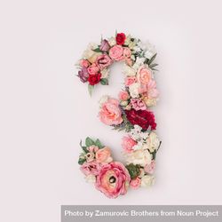 Number 3 made of real natural flowers and leaves 5wr7v0