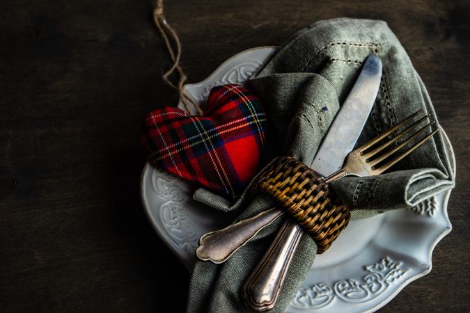 St Valentine's dinner set with tartan heart
