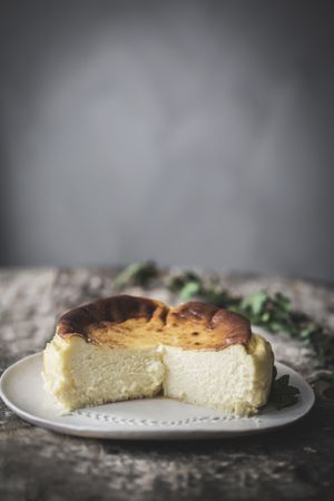 Cheese cake served on plate