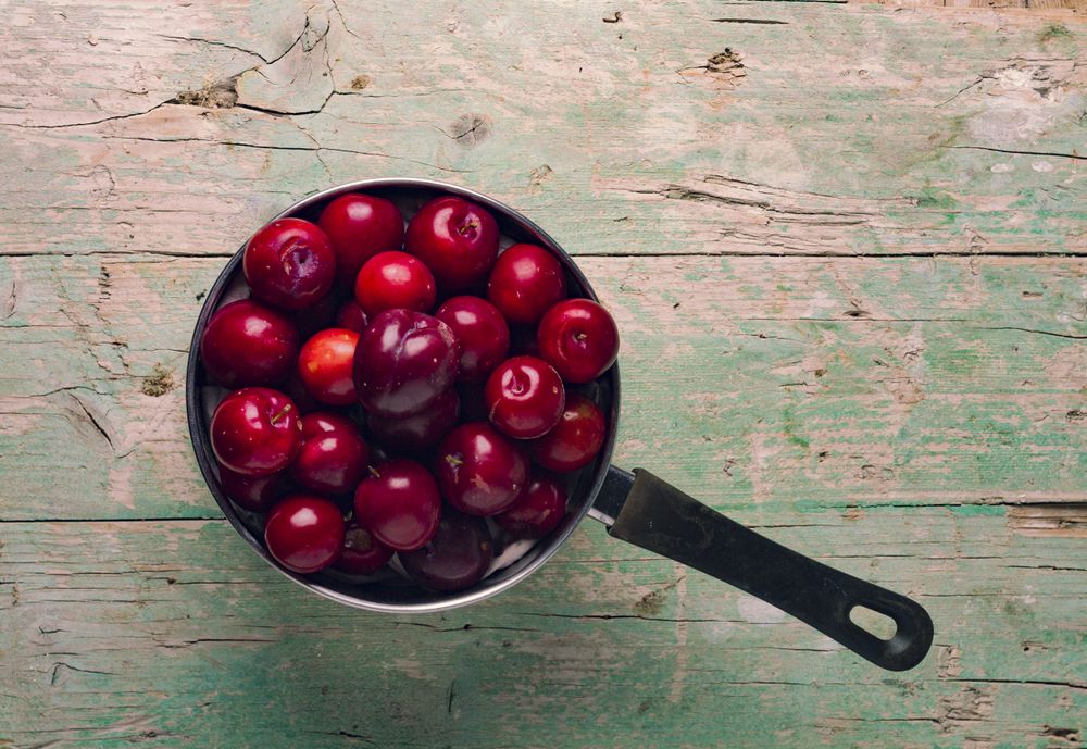 Saucepan with cherries
