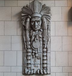 Architectural detail of Native American man on building, Seattle, Washington 0V6Vv0
