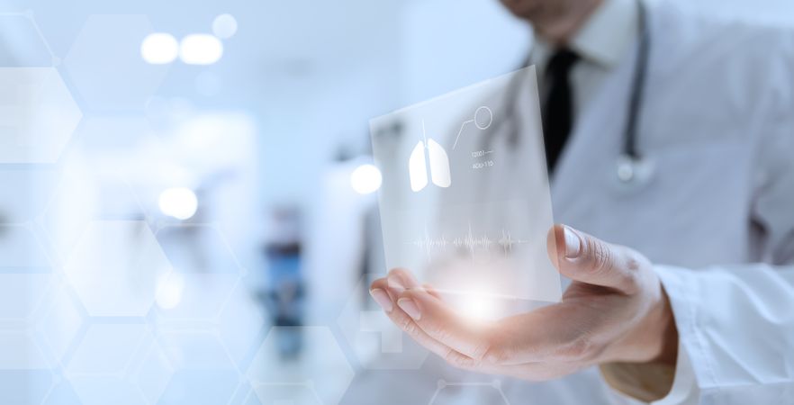 Doctor Reveals Lungs and Pulse Hologram in Palm