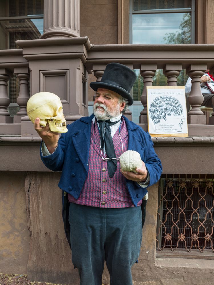 Re-enactor Tom Kelleher lectures at annual Victoria Fair, Portland, Maine