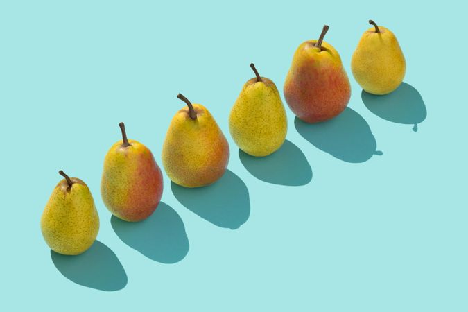 Diagonal line of pears