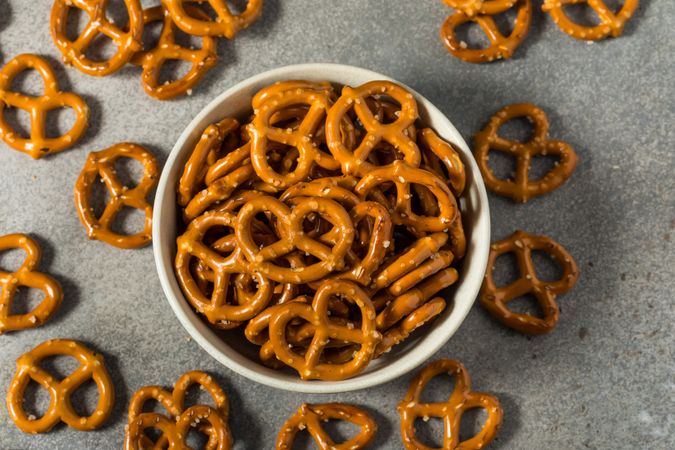 Organic Dry Mini Pretzel Crackers