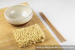 Raw instant noodles 0JGQgl