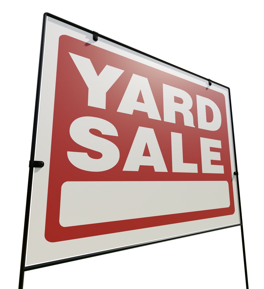 Right Facing Yard Sale Lawn Sign