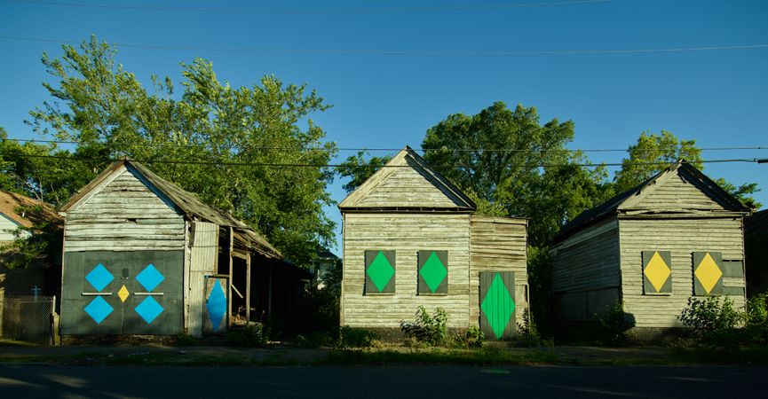 Abandoned cabins with a touch of art and color Charleston, South Carolina