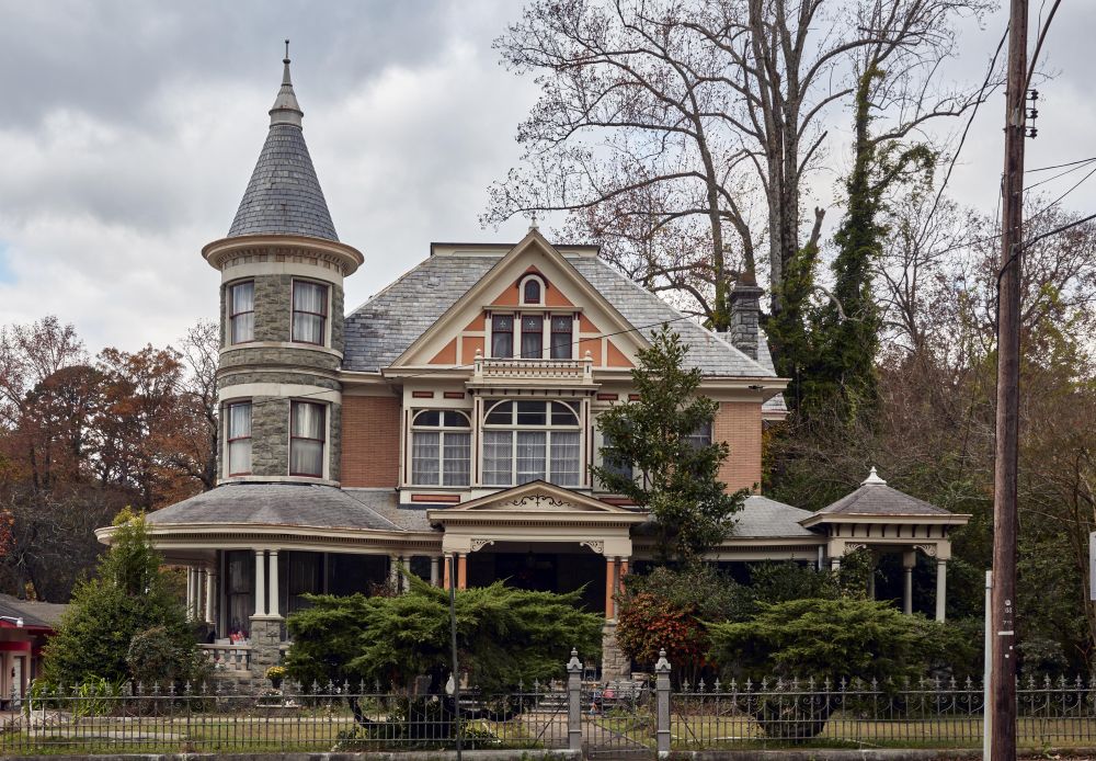 The Victorian-style Short-Dodson House, AR