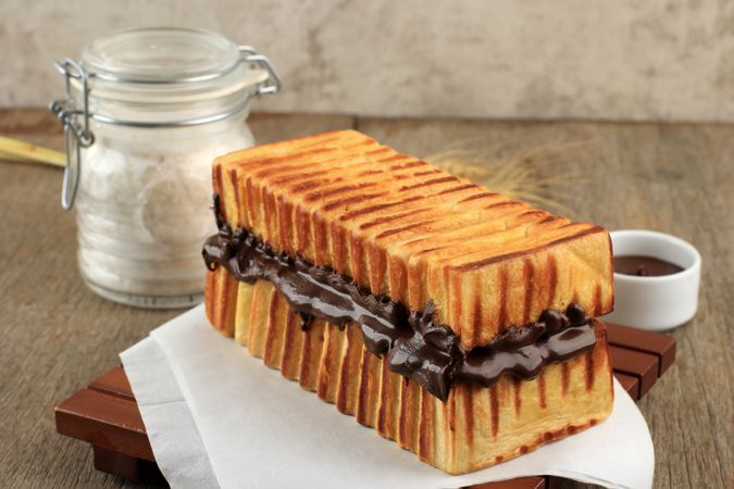 Toasted bread with delicious chocolate spread filling