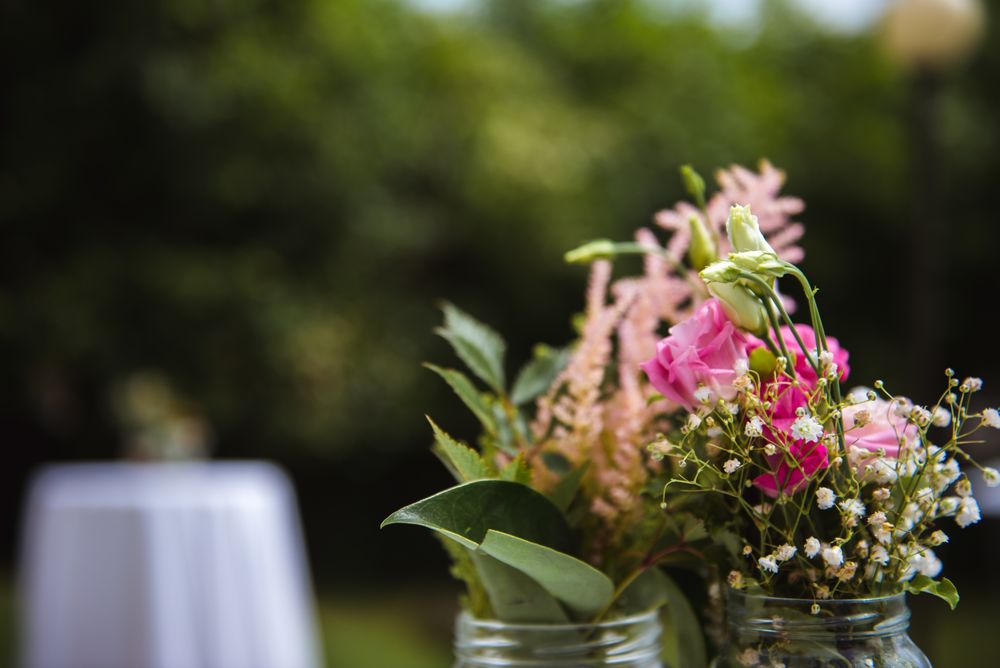 Composition of flowers in cans