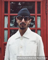 London, England, United Kingdom - September 18 2021: Man in geometric sunglasses, vertical bDDqAb