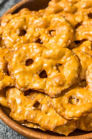 Organic Healthy Flat Pretzel Crisps