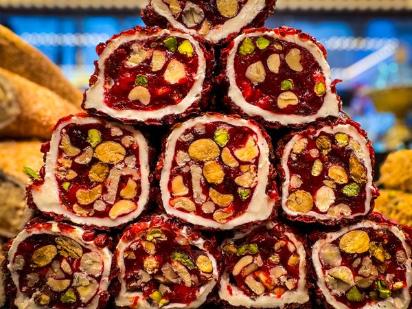 Turkish delight with almonds and pistachios