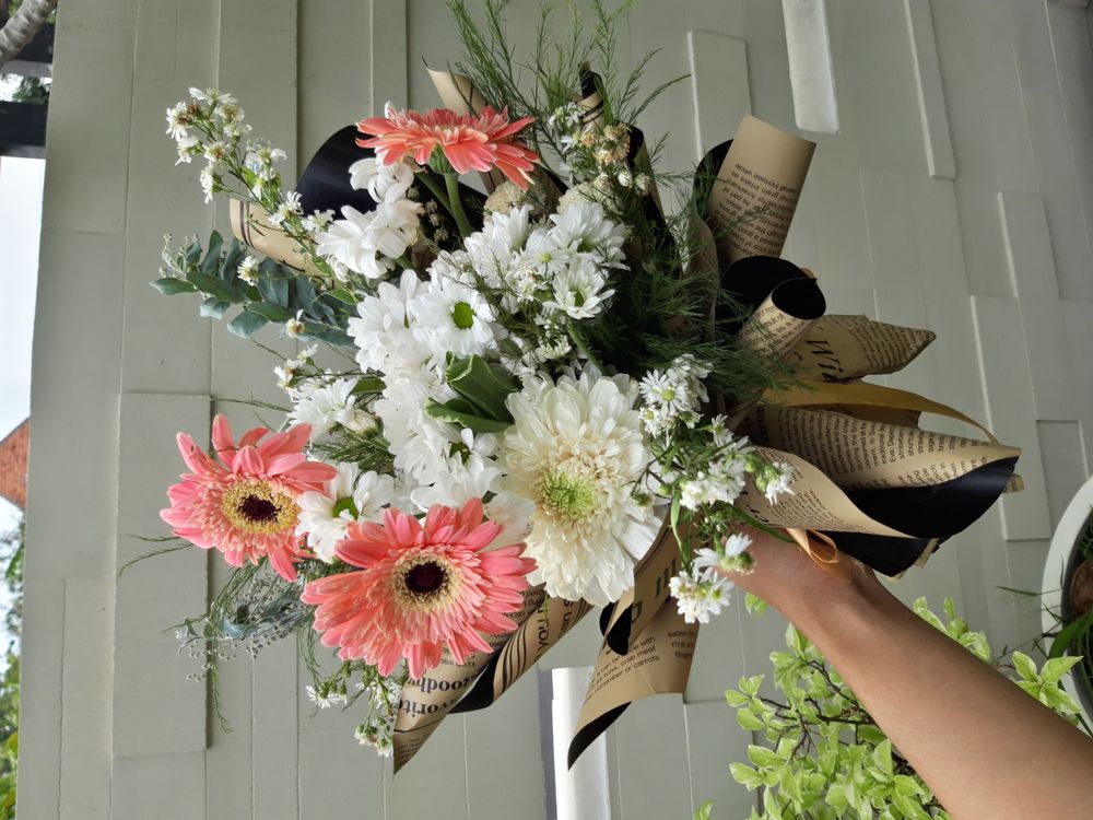 Korean fresh flower bouquet arrangement