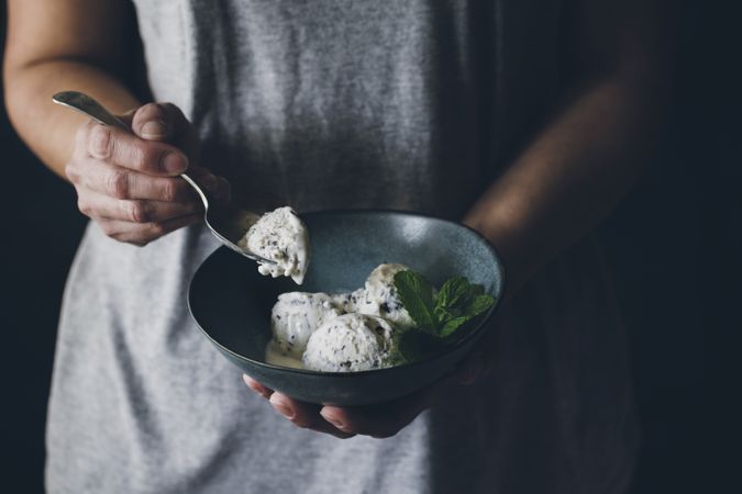 Stracciatella ice cream balls