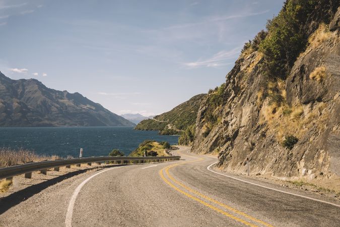 Route among big mountains at New Zealand