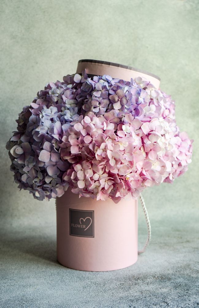 Fresh violet & pink pastel summer floral box