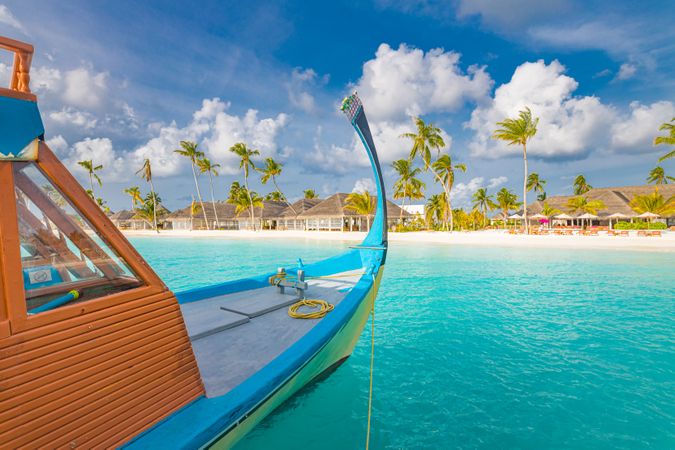 Landscape shot of the front of a traditional dhoni boat in the Maldives