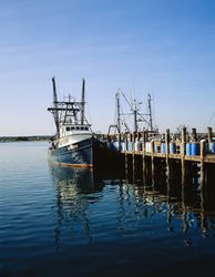 Boat docked in Port Judith, Rhode Island a4OmE0