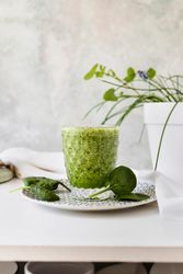 Healthy green smoothie detox