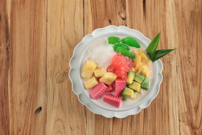Shaved ice Asian dessert of fresh fruit and tapioca