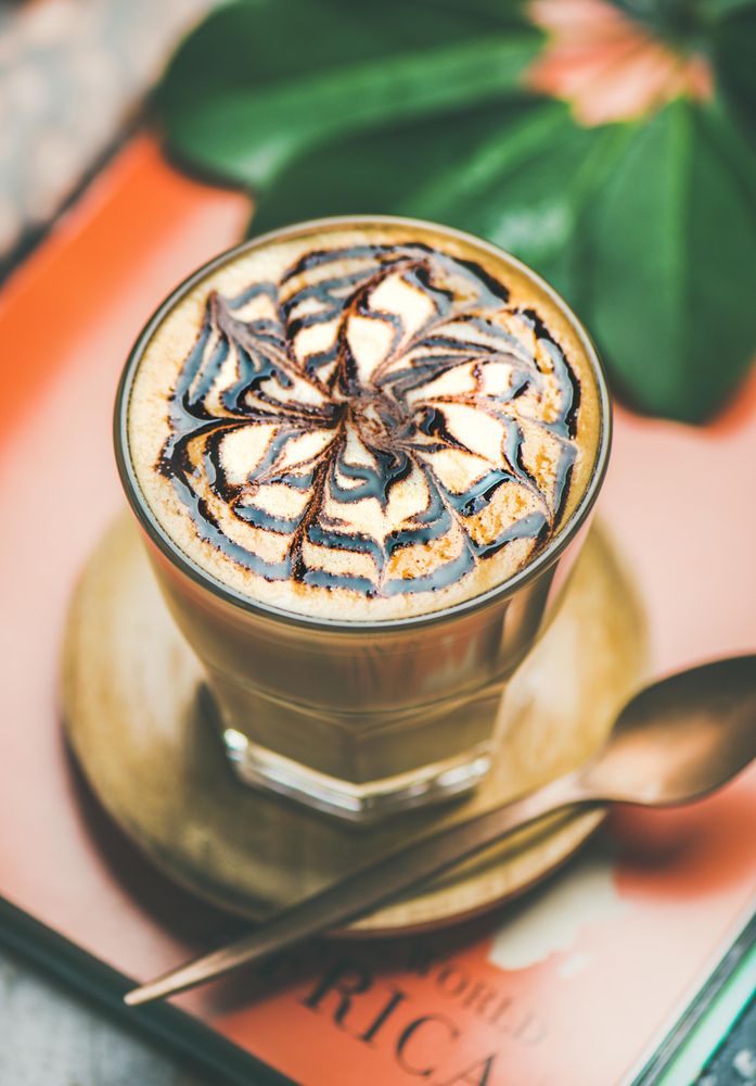 Decorative coffee top made with chocolate syrup