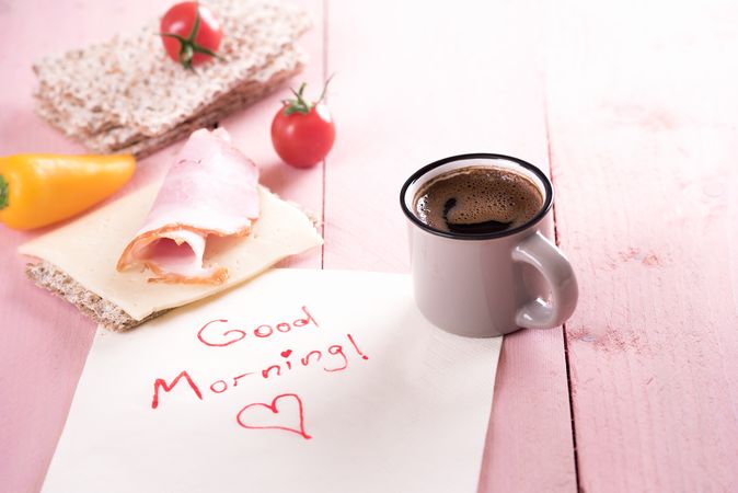 Healthy sandwich and good morning note
