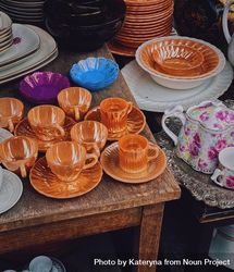 Different sets of tea cups for sale 0yDyOb