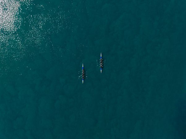 Aerial photo of two teams racing against each other.