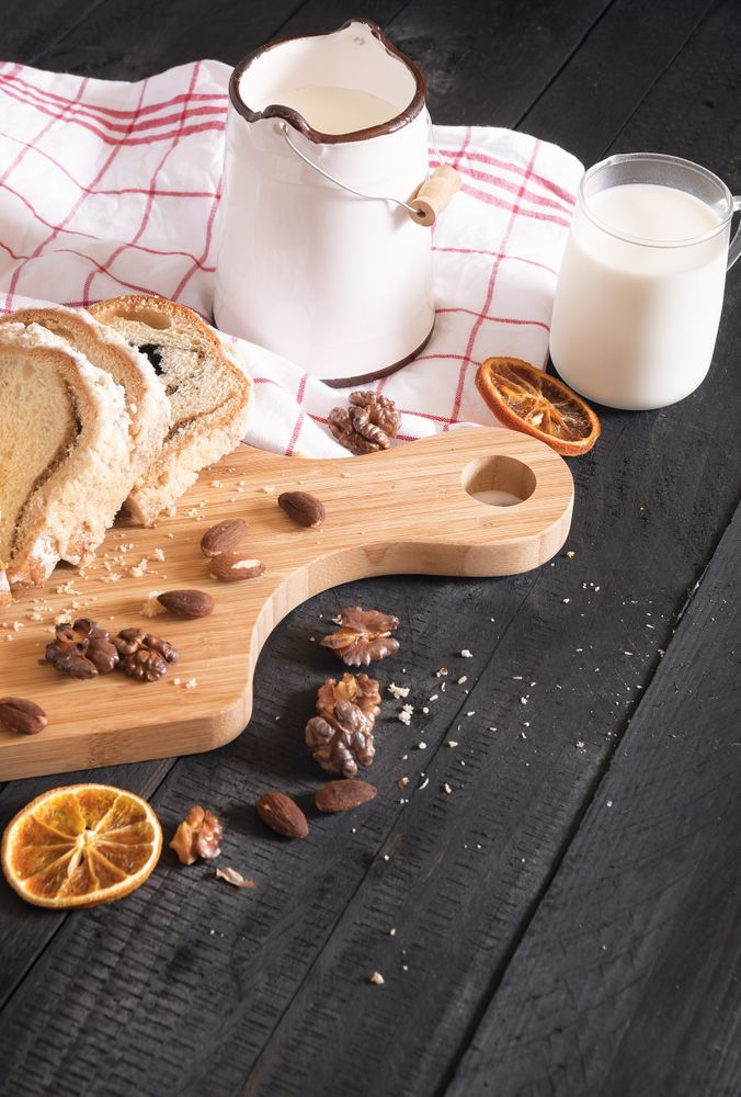 Fresh milk and tasty pound cake