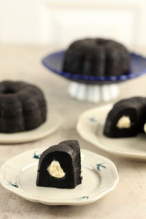 Mini Bundt  Glutinous Rice Bundt Cake With Melted Cheese