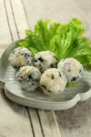 Korean seaweed rice balls