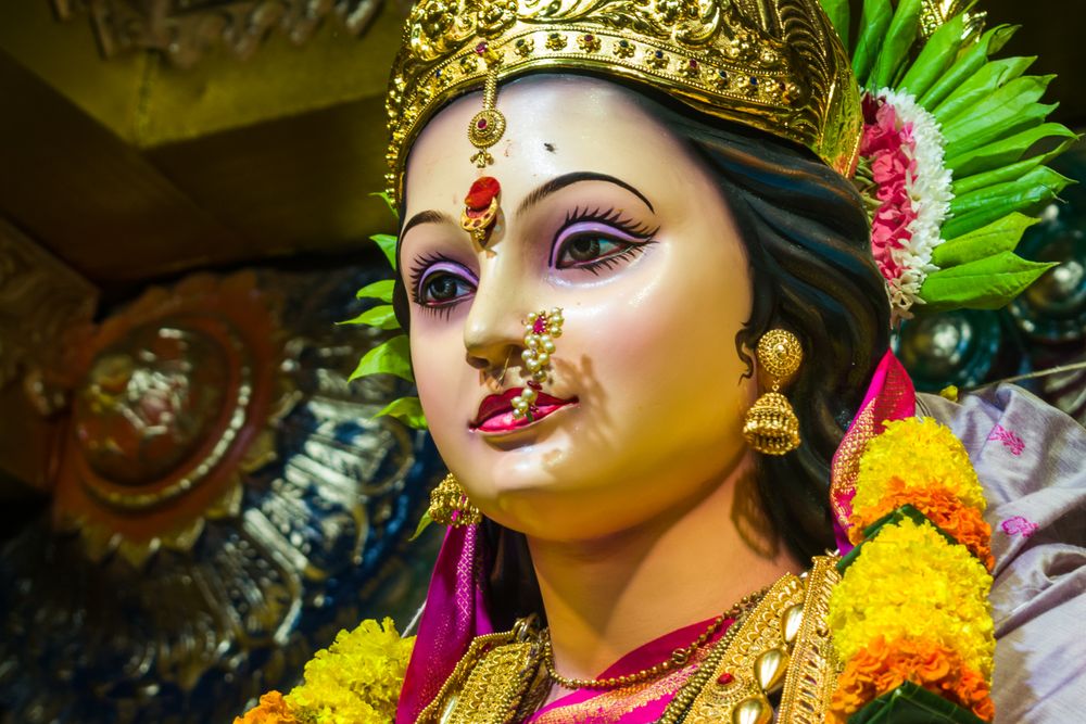 A beautiful idol of Maa Durga being worshipped at a temple in Mumbai for the auspicious Indian festival of Navratri