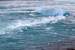 Iceland, Jokulsarlon Lagoon, Turquoise icebergs floating in Glacier Lagoon on Iceland.