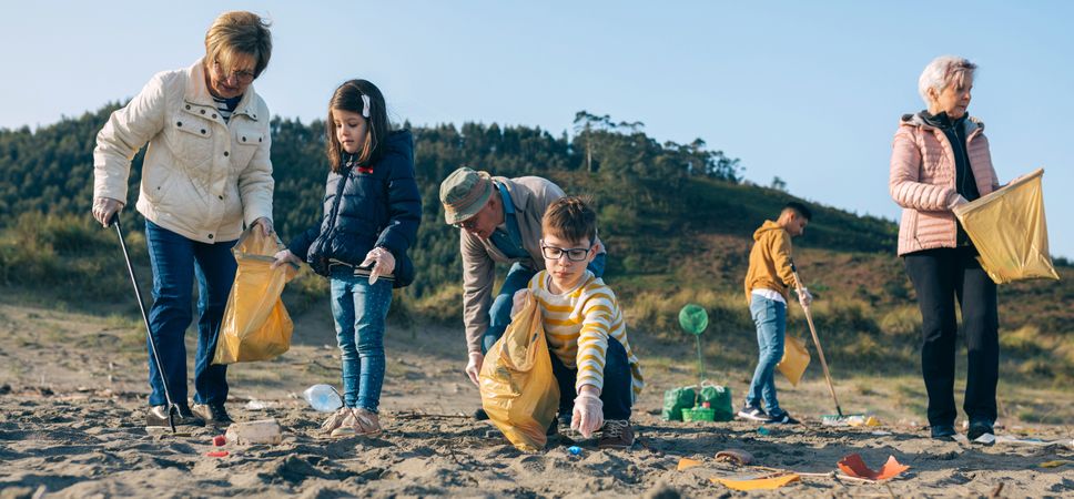 Volunteers cleaning the beach