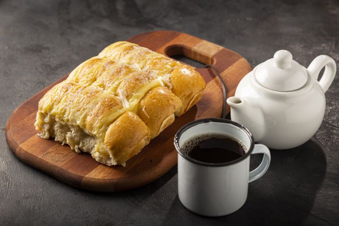Sweet bread with cream and coconut.