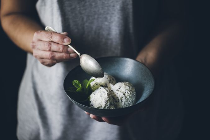 Stracciatella ice cream balls