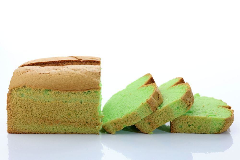 Green Pandan Juice Chiffon Cake