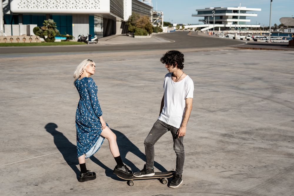 Acquaintance and love at first sight