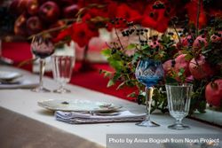 Close up of crystal wine glass at elegant formal dinner table 4OkXL4