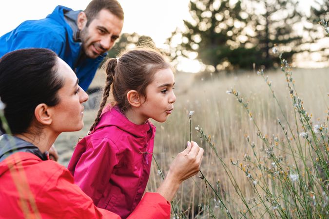 Discovering Nature - Family Time Outdoors